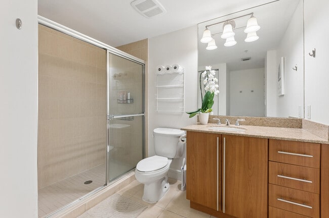 Building Photo - 610 Clematis St