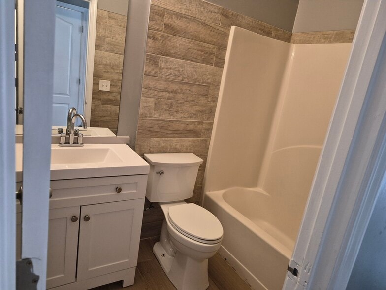 Building Photo - 3914 Spearmint Ln NW
