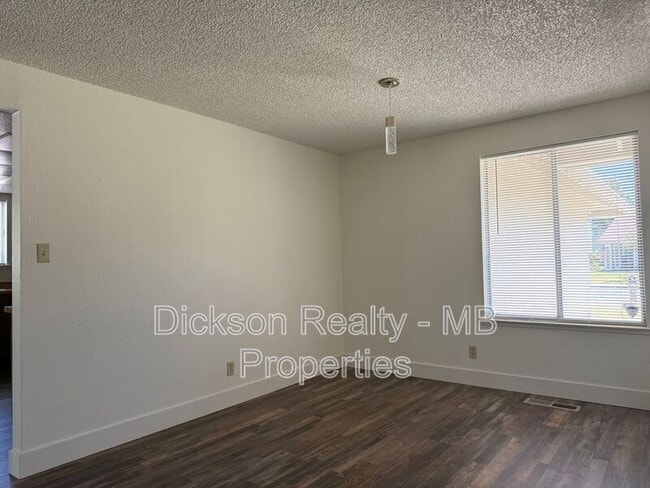 Building Photo - 2485 Wabash Cir