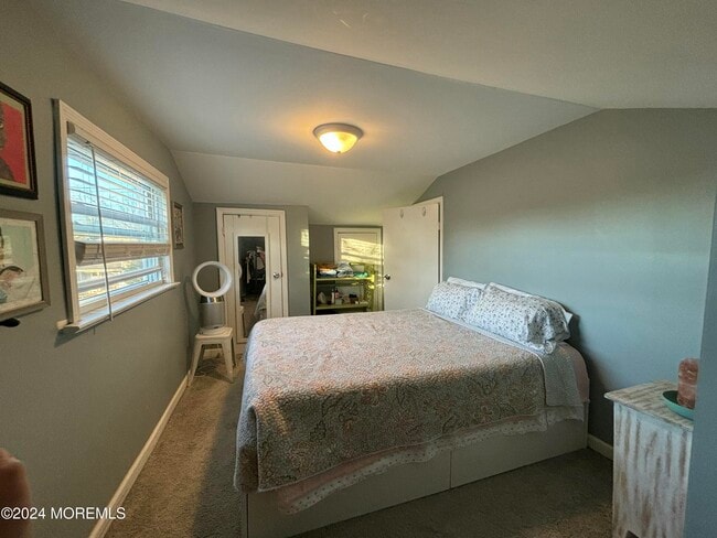 Building Photo - 1212 10th Ave