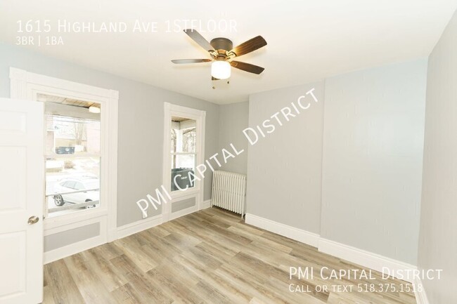 Building Photo - Newly Remodeled 3 bed/1 bath Apt w/ W/D Ho...