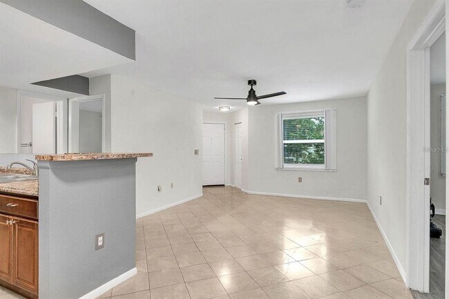 Building Photo - 3032 Parkway Blvd
