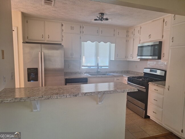 Building Photo - 1514 Stoneleigh Cir