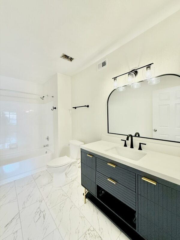 Building Photo - 2400 Feather Sound Dr