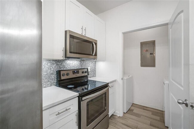 Building Photo - 4221 W Spruce St
