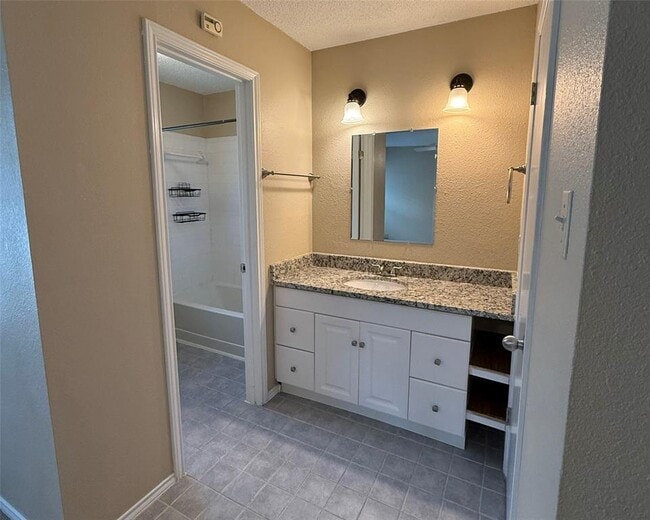 Building Photo - 4515 Keota Dr