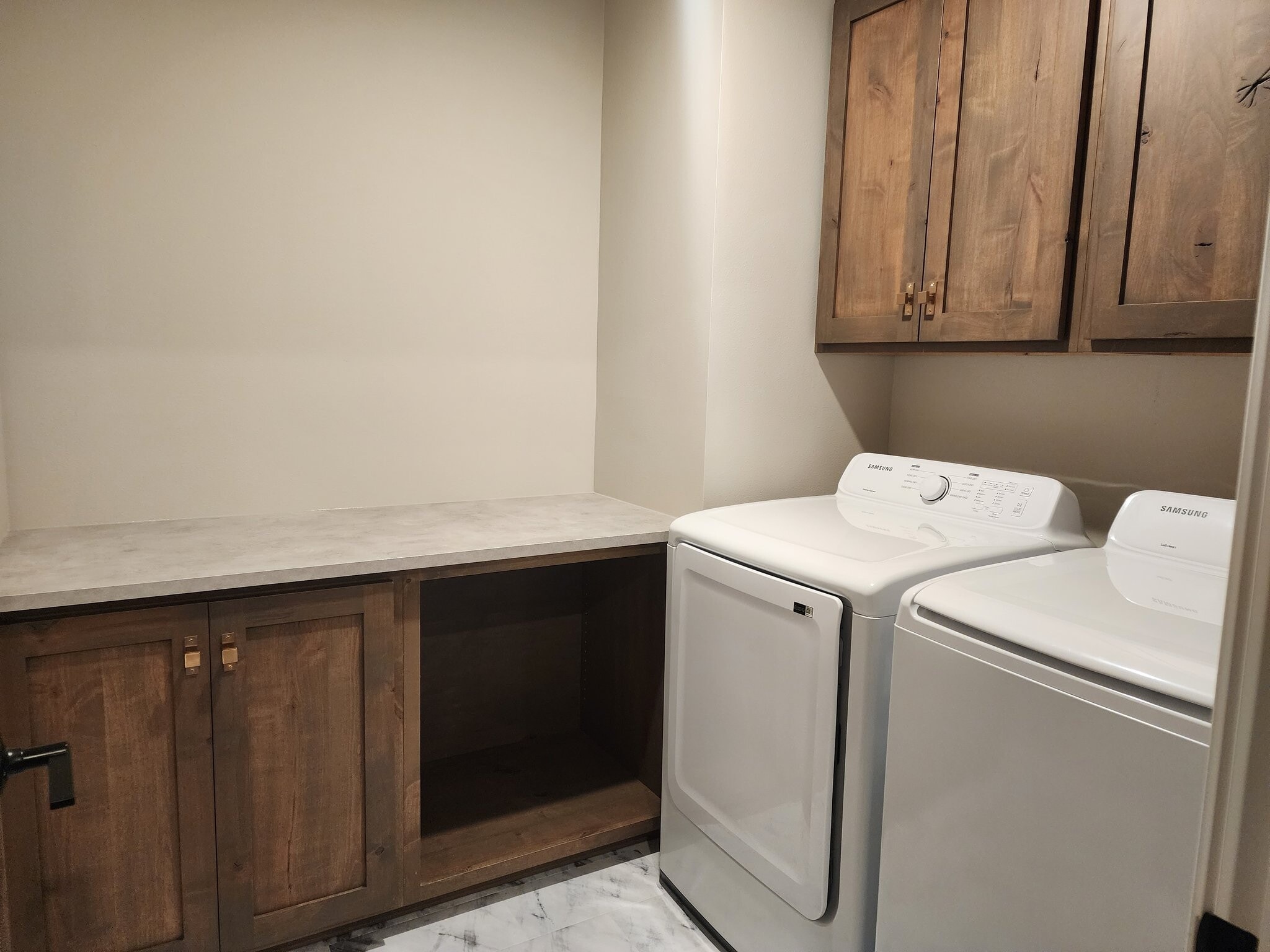 Building Photo - 2317 Lake Rd