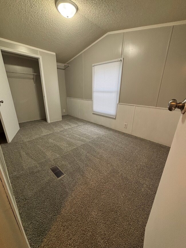 Building Photo - 8937 Briarwood Ave