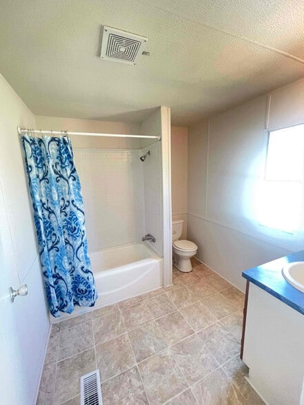 Building Photo - 302 SC-302