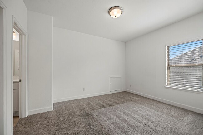Building Photo - 28946 Parker Ridge Dr