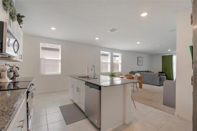 Building Photo - 3181 Viceroy Ct