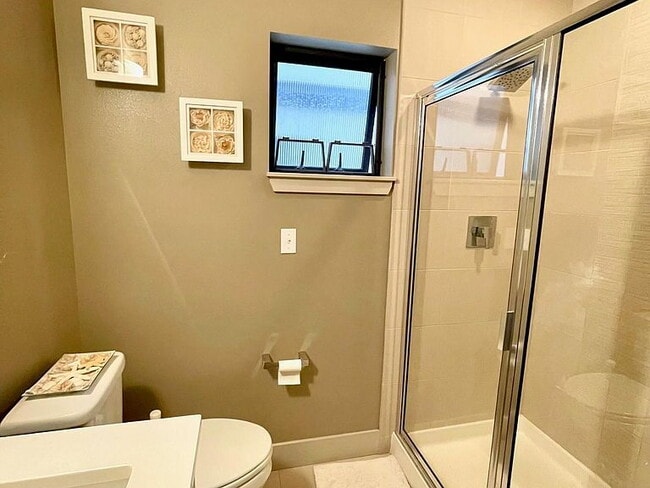 Building Photo - 107B 13th Ave E