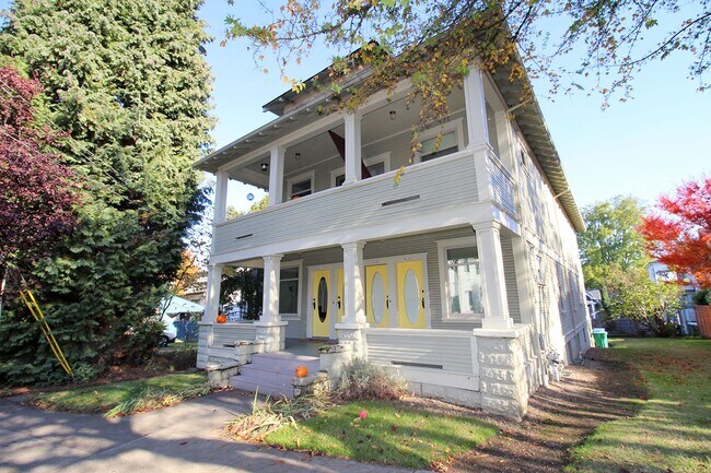 Primary Photo - 3628-3634 SE Milwaukie Ave