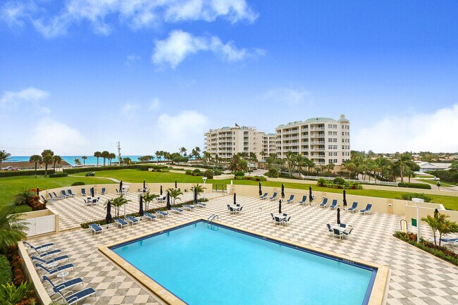 Building Photo - 1300 Jimmy Buffett Mem Hwy