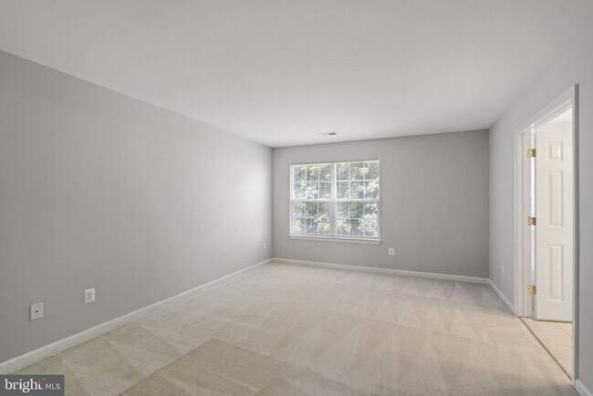 Building Photo - 1026 Longview Ln