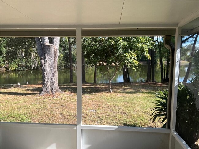 Building Photo - 3721 Pickwick Dr