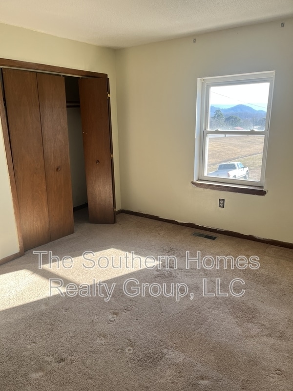 Building Photo - 2439 US-411