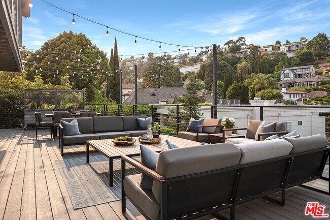 Building Photo - 3360 Ley Dr