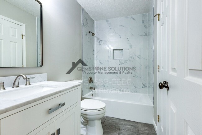 Building Photo - 2104 Loudenslager Dr