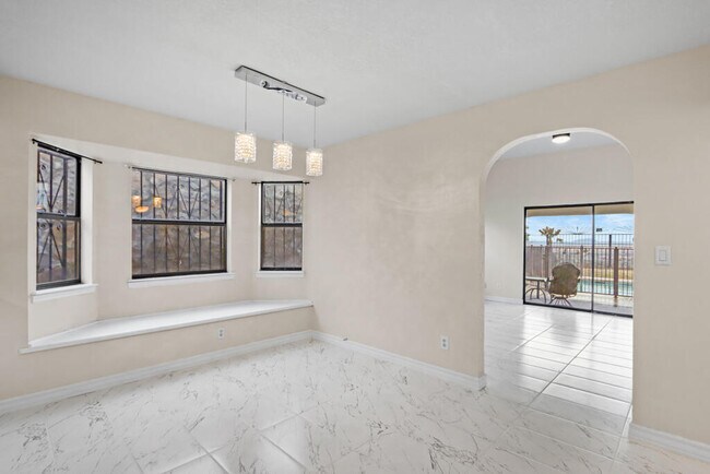 Building Photo - 8500 Mountain View Dr