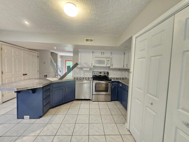 Building Photo - 8184 McGuire Dr