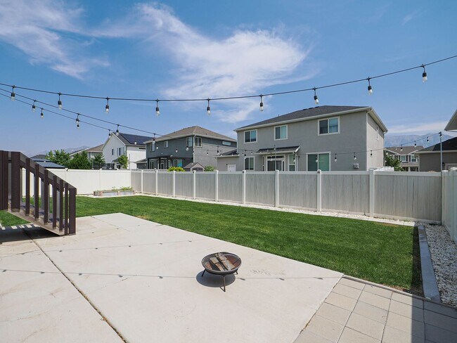 Building Photo - 69 S Serrata Ln