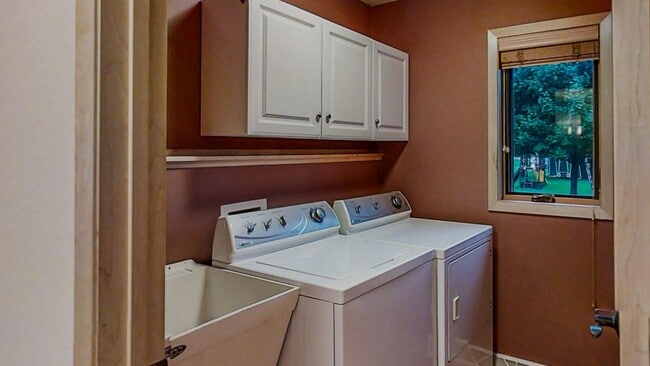 Building Photo - 5224 Nannyberry Dr
