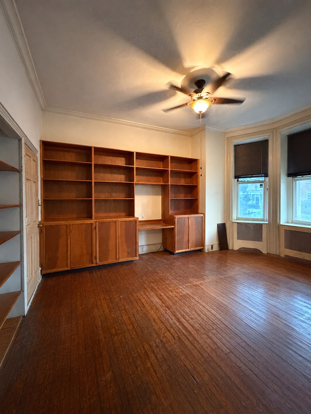 Building Photo - 420 W Chelten Ave