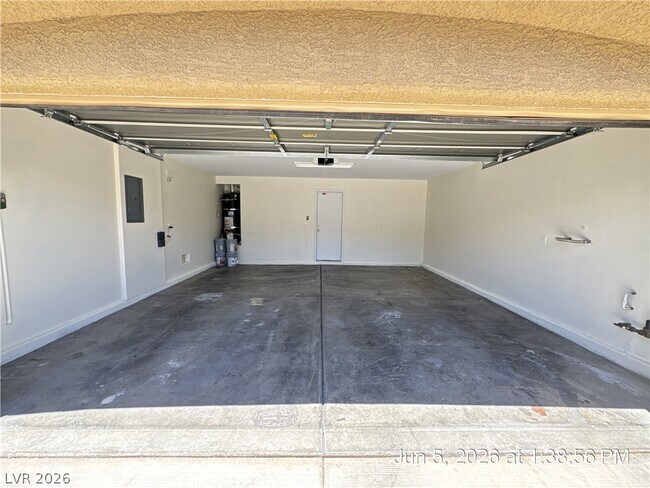 Building Photo - 2616 Courlan Dr