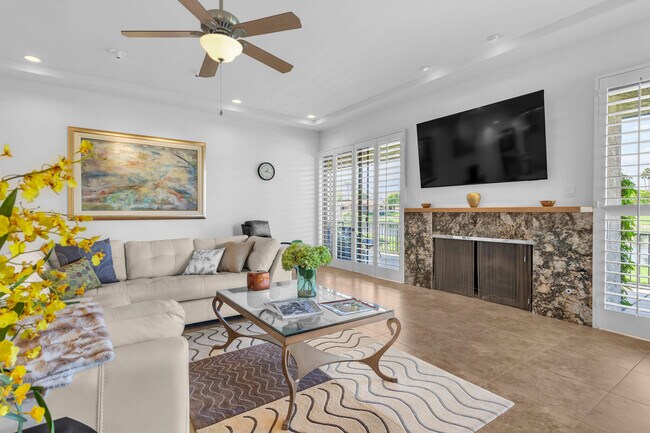 Building Photo - 10 Colgate Dr