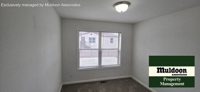 Building Photo - 151 E Jerome Dr