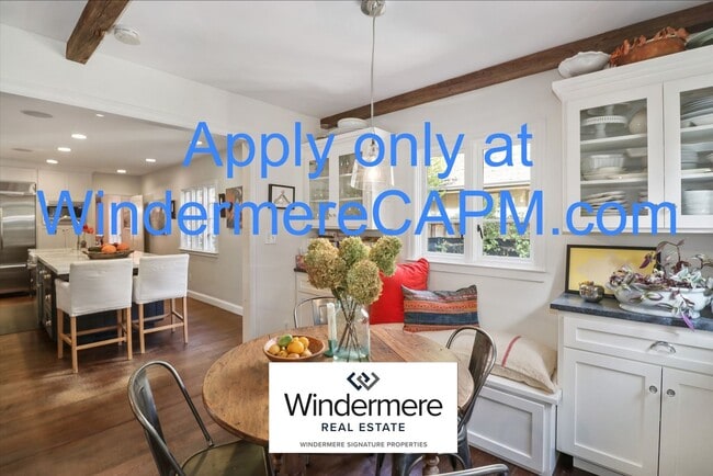 Building Photo - Stunning 5 Bed/3 Bath Home in Highly Desirable Fab Forties of East Sacramento!