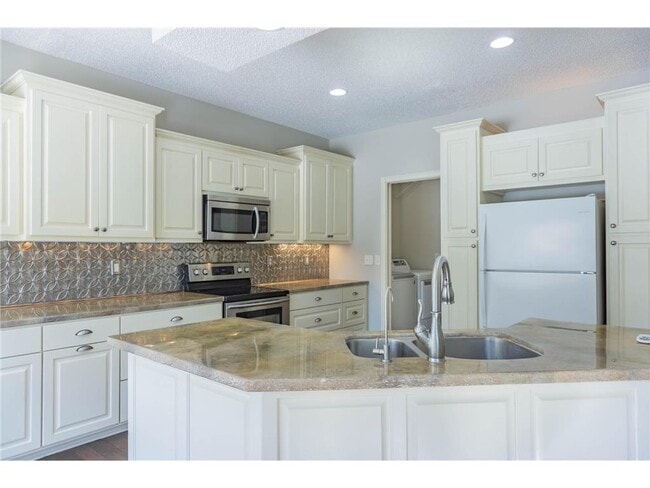 Building Photo - 1464 Ravoux Ln