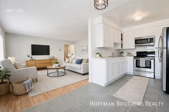 Building Photo - 1226 Larrabee St