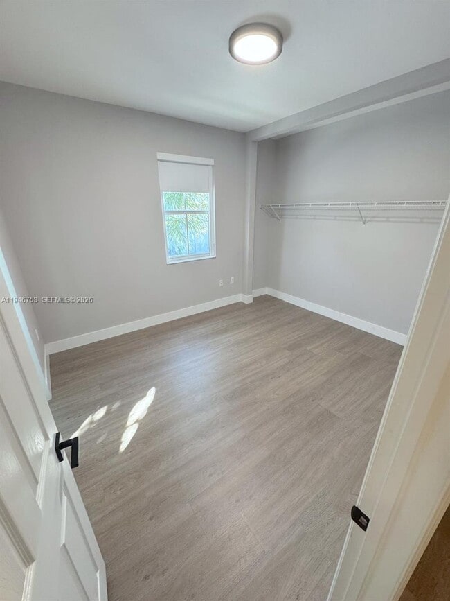 Building Photo - 11400 NW 75th Terrace