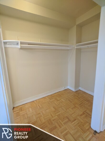 Building Photo - 705 W Belmont Ave