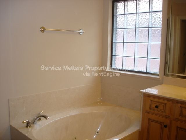 Building Photo - 3161 Strathauer Rd