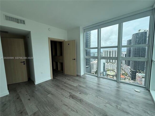Building Photo - 951 Brickell Ave