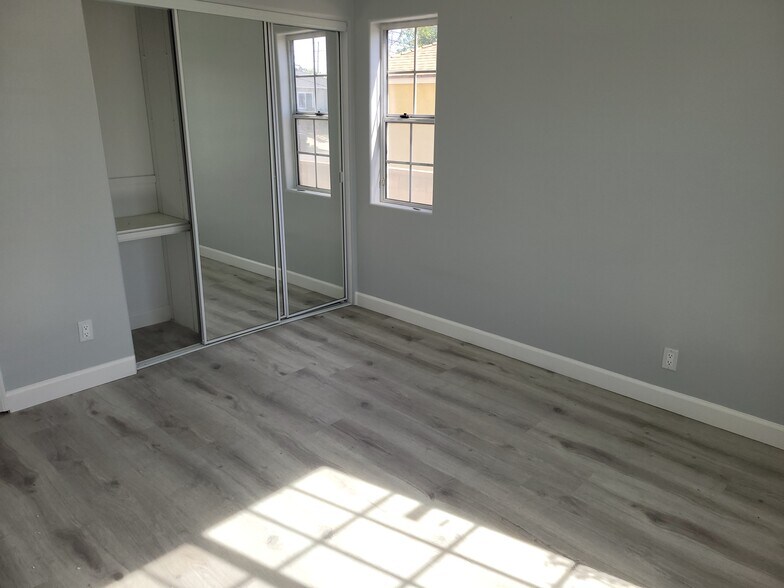 Guest room #1 - 17449 Martha St