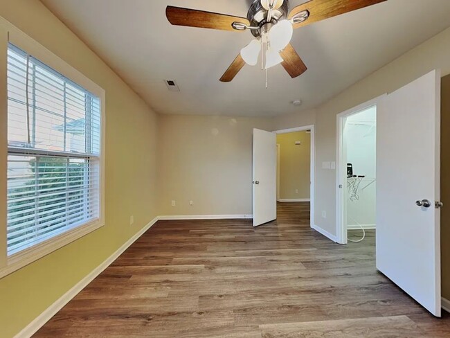 Building Photo - 5876 Culloden Ct