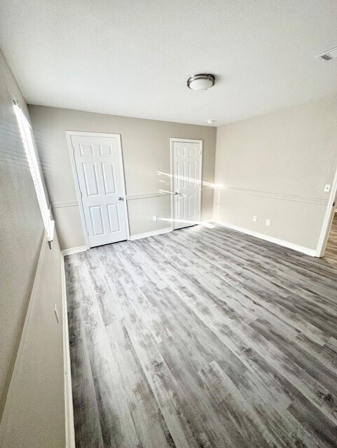 Building Photo - 601 Skyview Dr