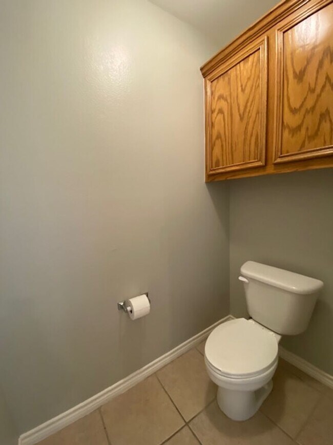 Building Photo - DON'T MISS THIS INCREDIBLE SOUTHSIDE LEASI...