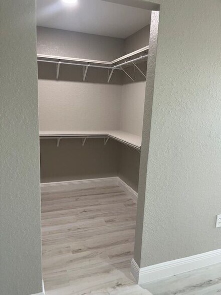 Building Photo - 3036 Gloria Ave