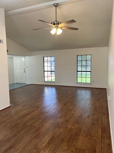 Building Photo - 17515 Wild Willow Ln