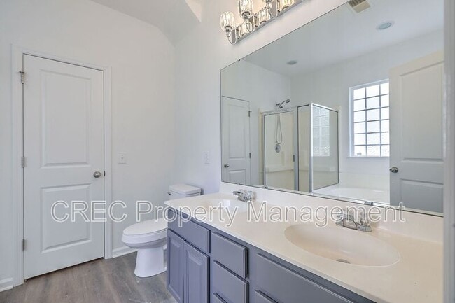 Building Photo - 459 Green Park Ln