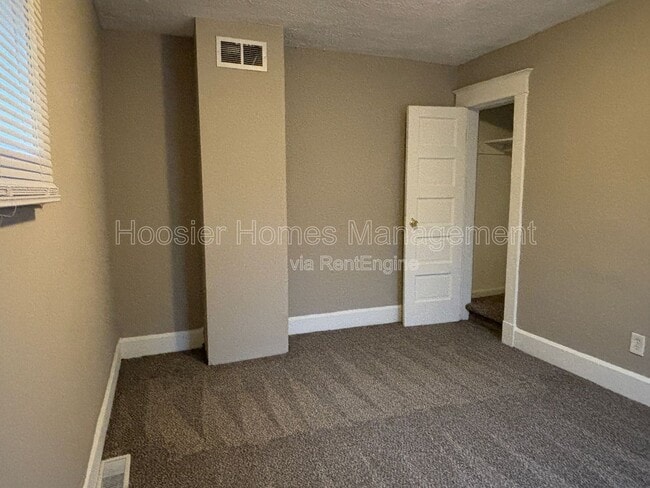 Building Photo - 1421 N Olney St