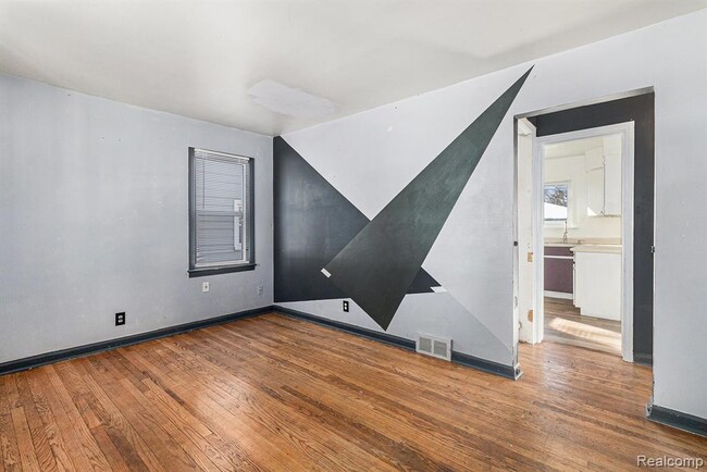 Building Photo - 2045 Central St