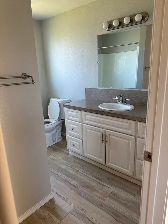 Building Photo - 4793 Cougar Ct SE