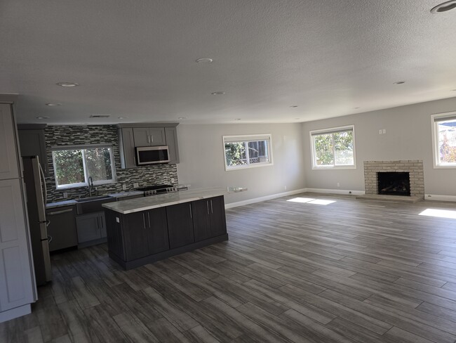 Kitchen & great room - 2429 E Quincy Ave