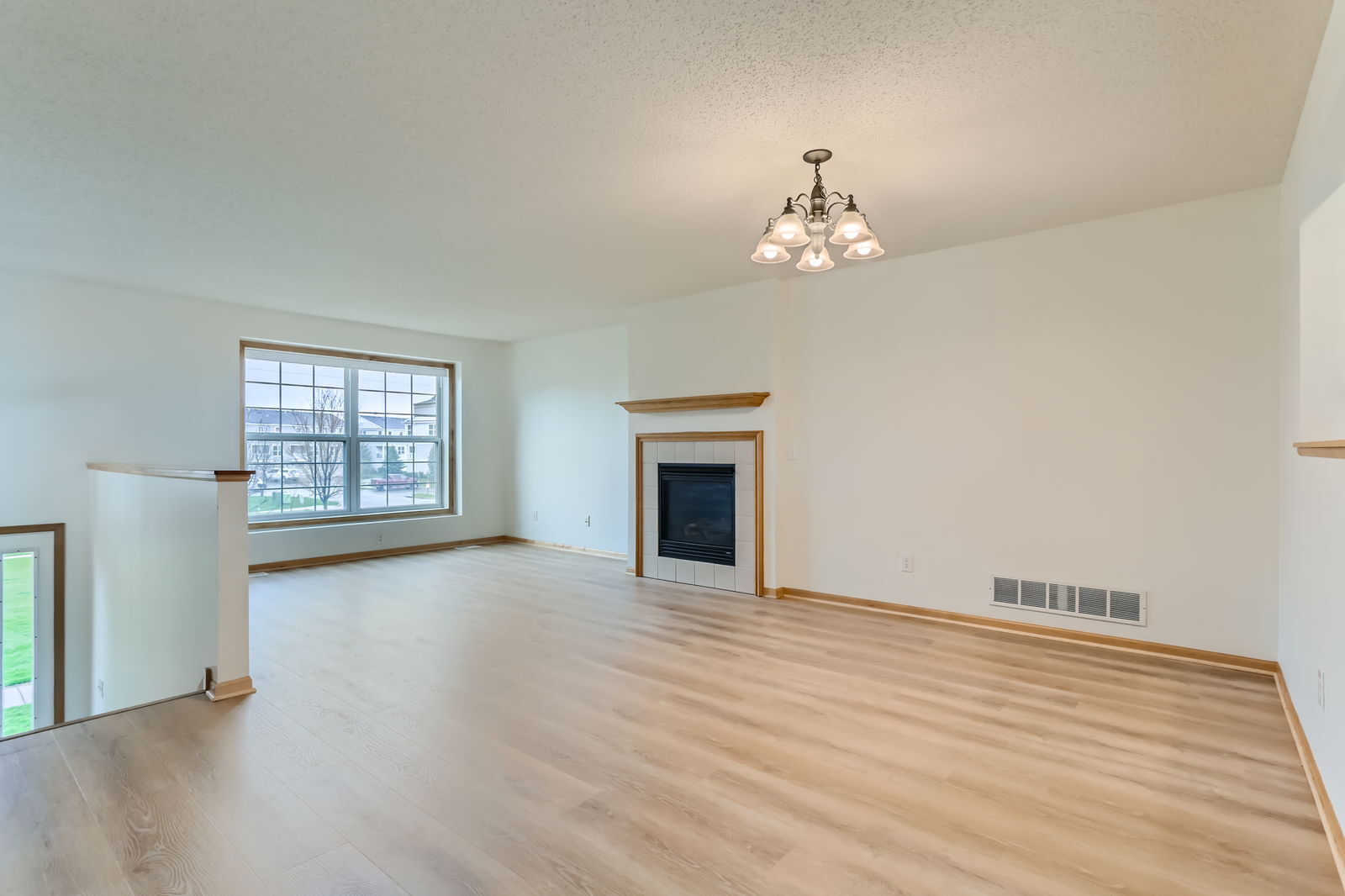 Building Photo - 15150 Fanning Dr N